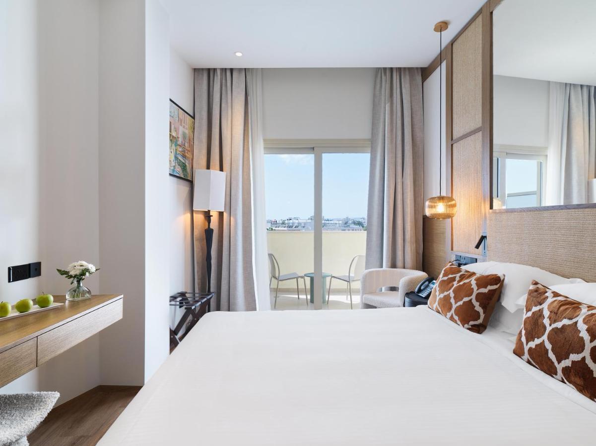Leonardo Boutique Hotel Larnaca Phòng bức ảnh